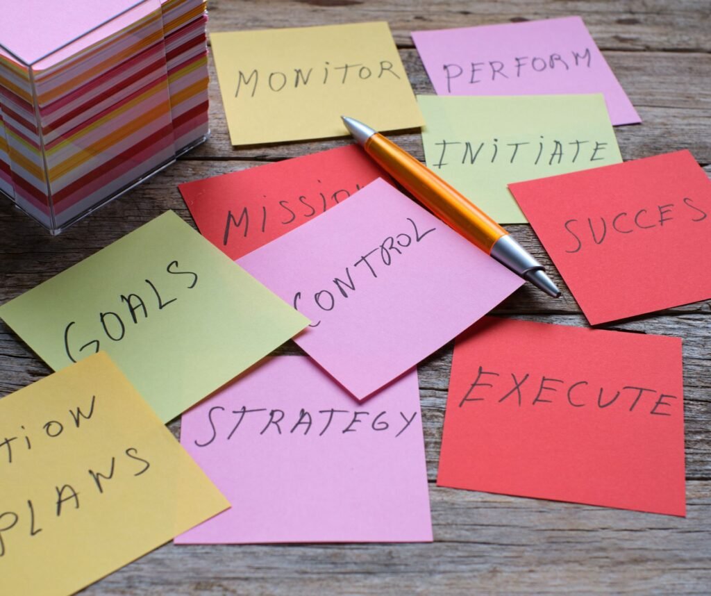 Sticky notes showing restaurant goals, strategy, execution, and performance planning